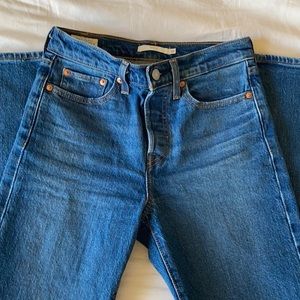 Levi Wedgie Fit Ankle Jeans